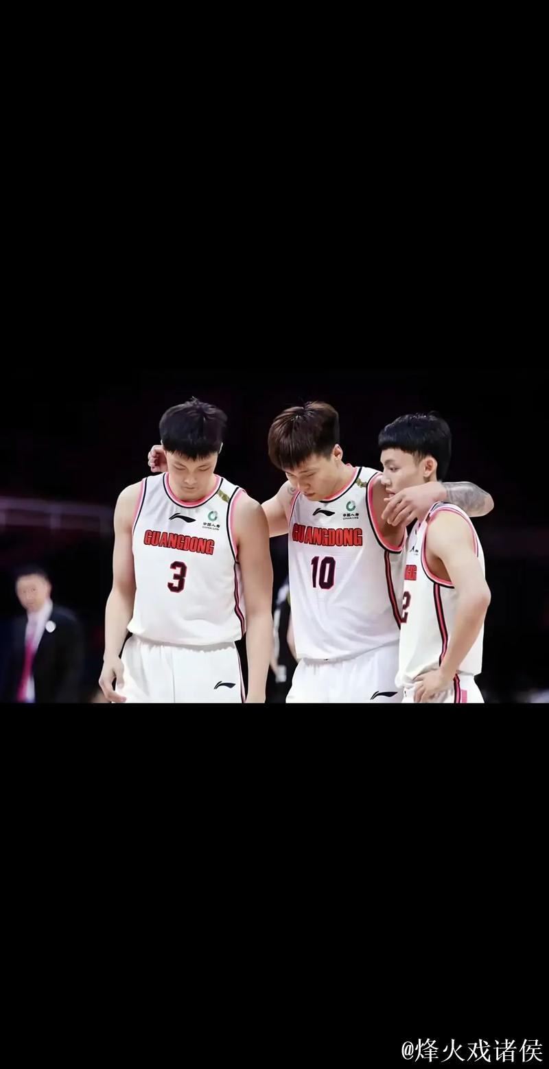 徐杰14+7赵睿13+7 广东男篮战胜浙江男篮 徐杰14+7赵睿13+7 广东男篮战胜浙江男篮